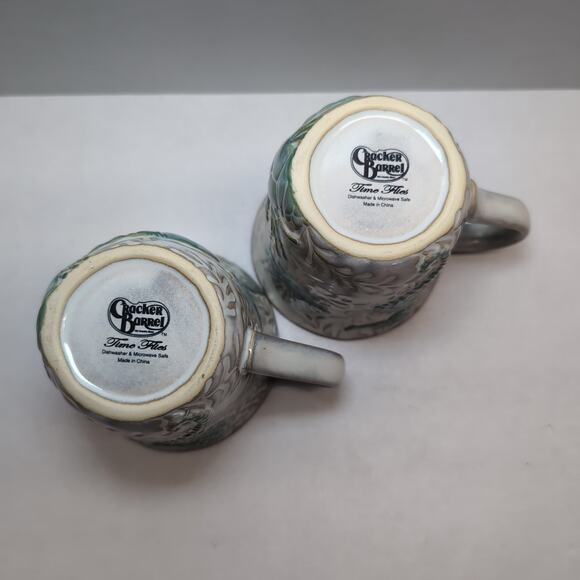 Set of 2 Cracker Barrel Mugs 3D Seahorse Seashell Starfish Lobster Beach Ocean - Picture 6 of 7